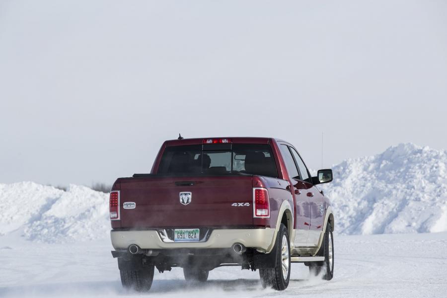  Dodge Ram 1500 Laramie Longhorn Crew Cab 2013 года  (фото 9 из 24)